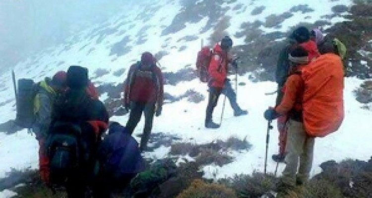 	نجات 4 کوهنورد در ارتفاعات قله دالاخانی شهرستان سنقر 