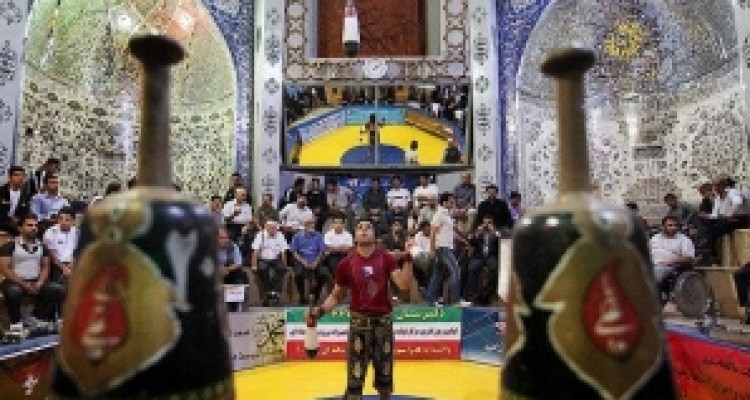 	صدای زنگ مرشد میان شلوغی ها گم شد/ جدال پهلوانی با آلزایمر اجتماعی 