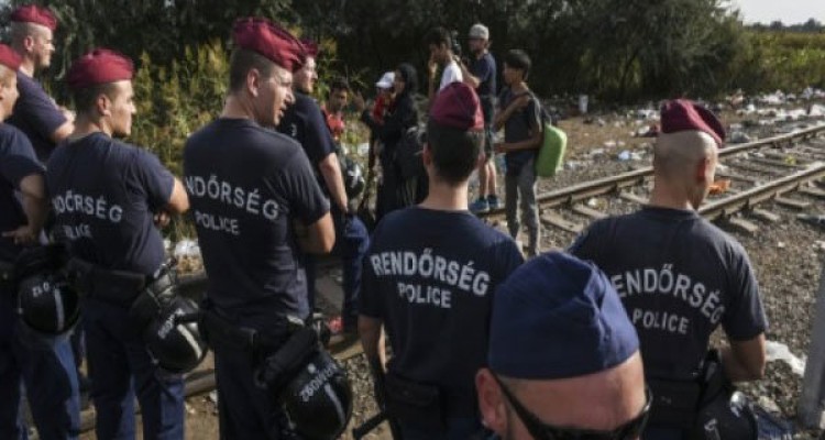 دانمارک دارائی پناهجویان را مصادره می‌کند