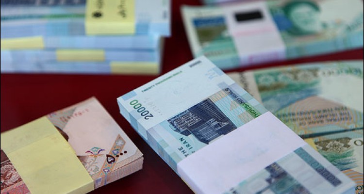  کارمندان و کارگران امسال چقدر عیدی می گیرند؟+جدول 