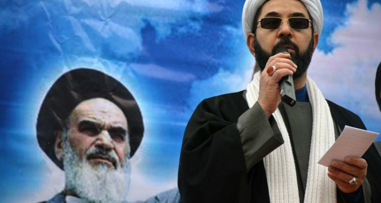 در انتخابات پیش روی با حفظ وحدت باید به افراد انقلابی و دلسوز که دارای روحیه خدمتگذاری هستند رای دهیم/خون شهدای حرم مدال افتخار شهر های ماست 