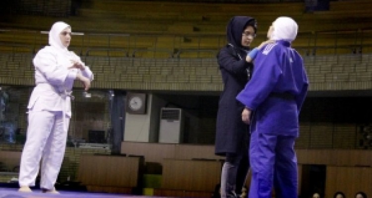  بانوان کرمانشاهی قهرمان مسابقات گراپلینگ کشور شدند 