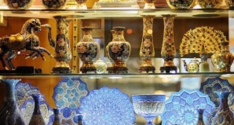 	اولین بازار روز صنایع دستی در کرمانشاه راه اندازی می شود 