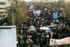  عاشقان کدخدای آمریکایی بخوانند/ جمعیت انقلابی کرمانشاه خواب از چشمان عناصر فتنه ربود + فیلم 