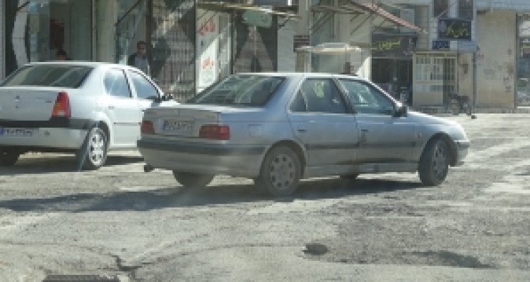 	تعلل مسئولین روانسر در پر کردن دست اندازهای شهر/ آمادگی چاله چوله های روانسر، جهت پذیرایی از میهمانان نوروزی +تصاویر 