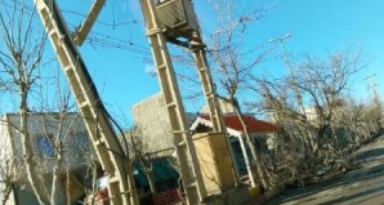 	خسارات تندبادکرمانشاه دردست بررسی است/رفع قطعی برق روستاهای استان 