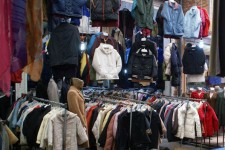 	جولان لباس‌های دست دوم در کرمانشاه/ تهدید سلامت با پوششی گرم 