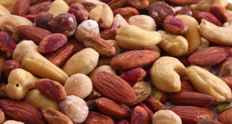 قیمت آجیل و خشکبار در آستانه نوروز/ پسته ۹۰ هزار تومانی در بازار