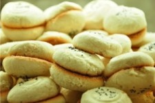 	برخورد باعرضه کنندگان نان برنجی غیربهداشتی/ پلمب ۱۲واحددرکرمانشاه 