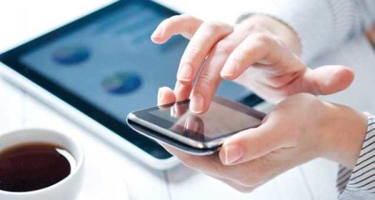 سال ۹۴ و قدرت شبکه‌های اجتماعی/ پیامک بازنده رقابت با اپلیکیشنها