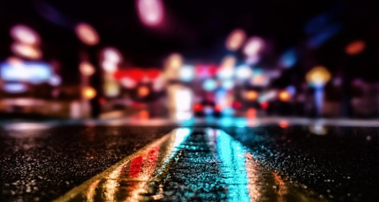 	جاده های کرمانشاه لغزنده است/ رانندگان احتیاط کنند 