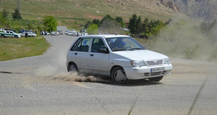 	اولین دوره از مسابقات اسلالوم و شتاب در شهرستان کرمانشاه برگزار شد + عکس 