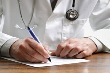 تعرفه های پزشکی ۹۵ اردیبهشت ماه اعلام می شود