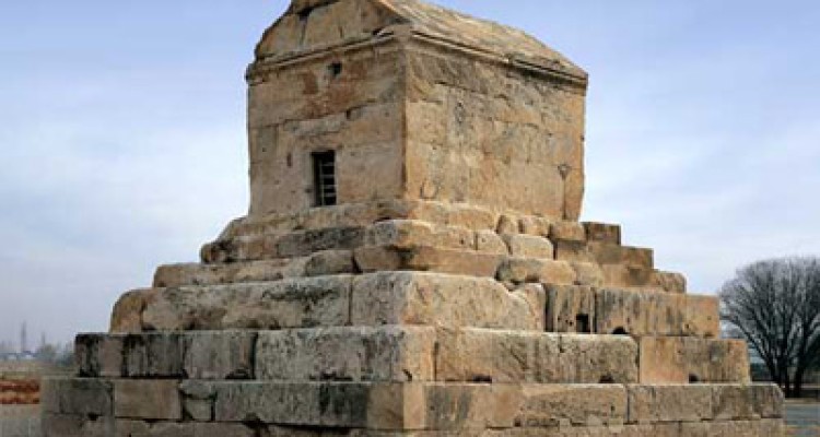  مقبره کوروش، بنیان گذار سلسله هخامنشی (+تصاویر) 