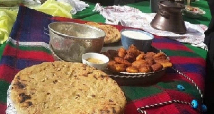 	برپایی جشنواره پخت غذاهای محلی به مناسبت هفته میراث فرهنگی در پاوه 