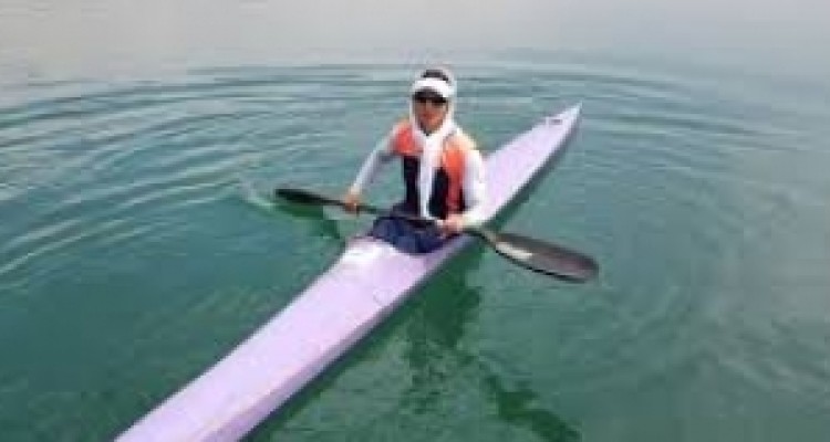  بانوی قایقران کرمانشاهی تنها نماینده بانوان ایرانی در مسابقات قهرمانی آب های آرام آلمان شد 