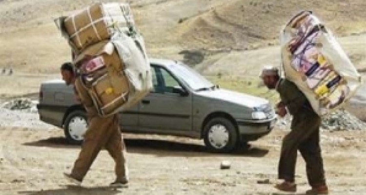 	زخم بیکاری گیلانغرب نیازمند مُسَکِن تجارت چمدانی/ چشم امید جوانان به اشتغالزایی در مرز 