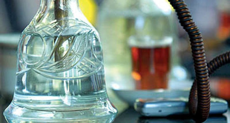 مواد حشره کش و ترکیبات بنزن در قلیان/اخطار به مراکز فاقد مجوز 