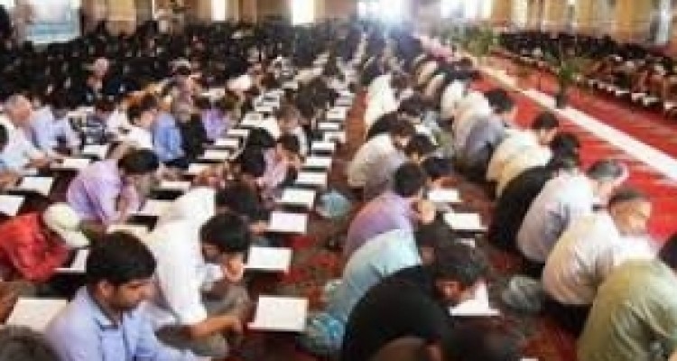  مراسم جمع خوانی قرآن کریم طی ماه رمضان در مسجد جامع کرمانشاه برگزار می شود 