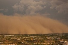  هوای غبار آلود درانتظارکرمانشاه/ دیدافقی به کمتر از۱۰۰۰متر می رسد 