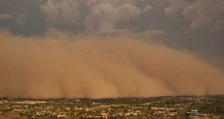  هوای غبار آلود درانتظارکرمانشاه/ دیدافقی به کمتر از۱۰۰۰متر می رسد 