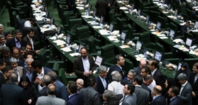 	تکلیف عضویت ۳ نماینده کرمانشاه در کمیسیون های مجلس دهم مشخص شد 