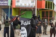 	داعش با پخش لباس کردی در میان نیروهایش خود را برای فرار آماده می کند 