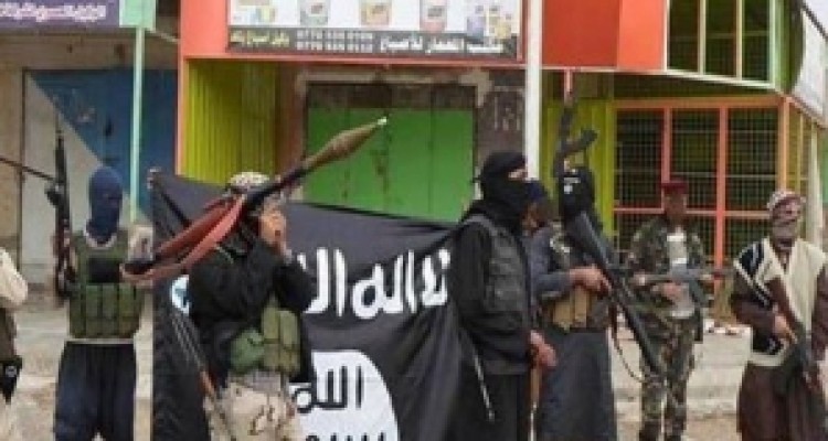 	داعش با پخش لباس کردی در میان نیروهایش خود را برای فرار آماده می کند 