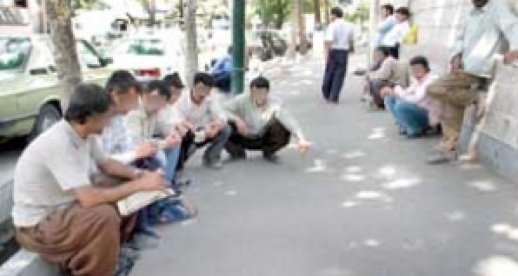 	چرخ اشتغال در ثلاث باباجانی نمی چرخد/ تیرهای مشقی دولت تدبیر و امید برای از پا درآوردن بیکاری 