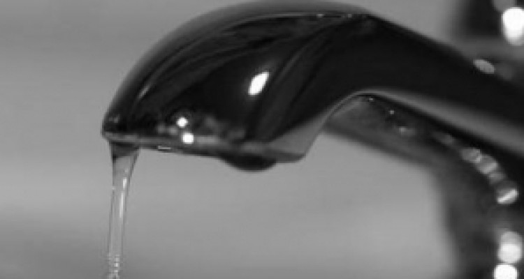 	جیره بندی آب درکرمانشاه نداریم/ آب سد گاوشان وارد مدارمصرف می شود 