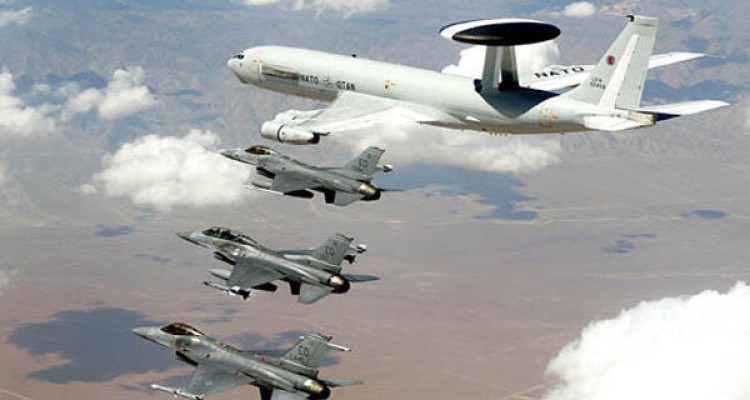 ناتو هواپیماهای شناسایی خود را به جنگ داعش می فرستد