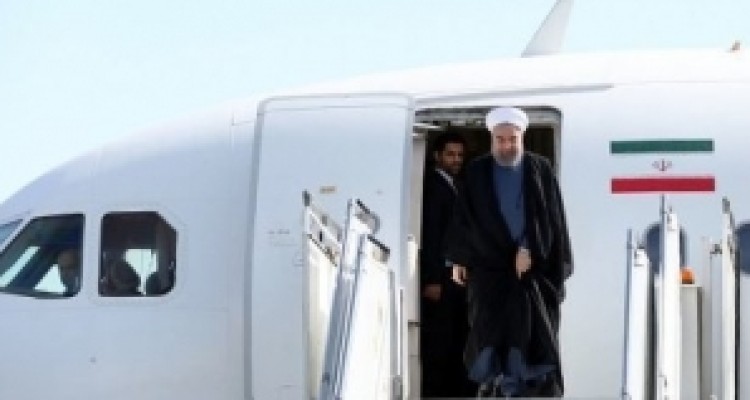 	روحانی وارد کرمانشاه شد/ آغاز بیست و نهمین سفر استانی دولت یازدهم 