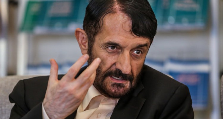 قاچاق کالا از مبادی هوایی/ذینفعان مانع اصلی تحقق اصل ۴۴ هستند