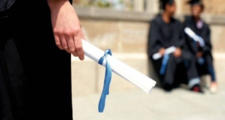 	کلاس اجتماعی وابسته به مدرک تحصیلی شده است/ اشباع شدن بازار کار رشته های مهندسی و حسابداری 