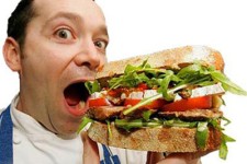  5 ماده غذایی که در خوردن آنها زیاده روی می کنیم 