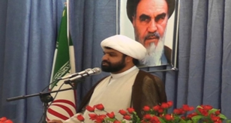 	مهمترین مرحله استقلال و خودکفایی استقلال فرهنگی است/ برخی ها در داخل کشور با ساده لوحی می خواهند پازل امریکا را کامل کنند 