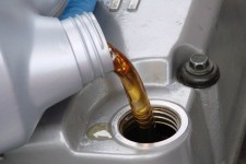 آغاز موج گرانی فرآورده‌های نفتی/ افزایش قیمت روغن موتور کلید خورد