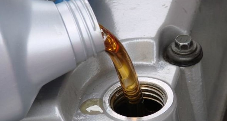 آغاز موج گرانی فرآورده‌های نفتی/ افزایش قیمت روغن موتور کلید خورد