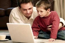  نقش خانواده در عبور ایمن نوجوان از فضای مجازی 