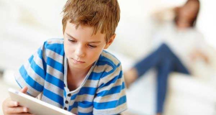  تاثیر فیلم های نامناسب روی کودکان 