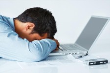  آسیب کار تکراری پشت کامپیوتر 