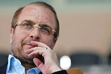 تعهد من ایجاد شغل و قبل از آن پرداخت ماهیانه حق کارانه است