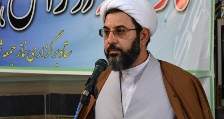 کسانی که خودشان حکم سران فتنه را داده اند امروز از رفع حصر حرف می زنند