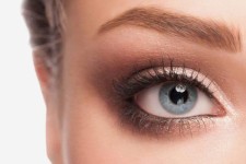  آشنایی با داروهایی که چشم هایتان را خشک می کنند 