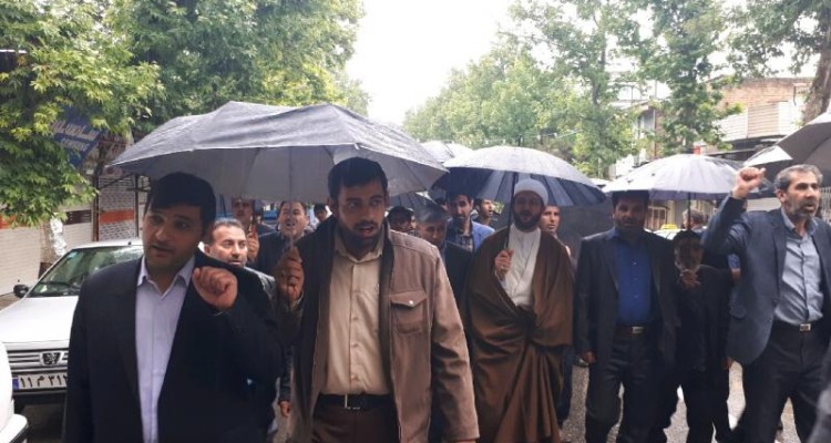 فریاد مرگ بر آمریکا در صحنه طنین انداز شد