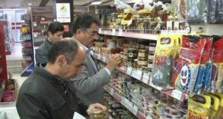 افزایش خودسرانه قیمت‌ها به بهانه نوسان نرخ ارز غیرقانونی است 