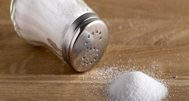 ادعای سقط جنین با مصرف نمک یددار کذب است