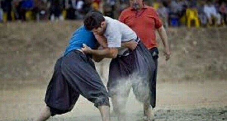  اولین دوره مسابقات کشتی محلی زوران به میزبانی شهرستان صحنه برگزار شد