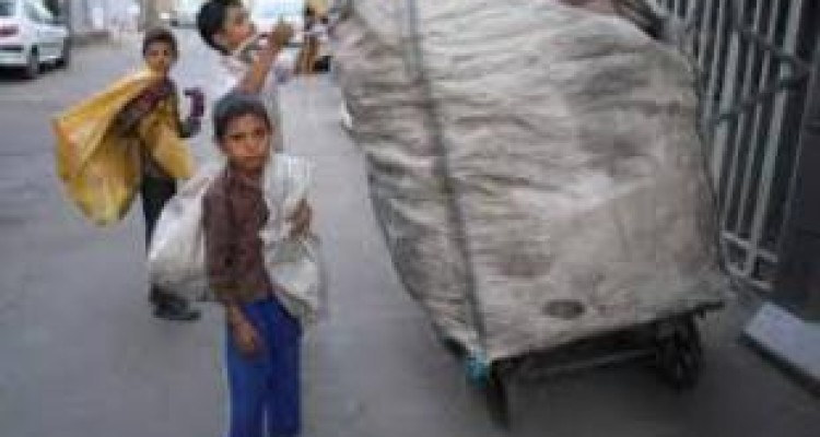 کودکی کردن زیر خط فقر چه طعمی دارد؟ 