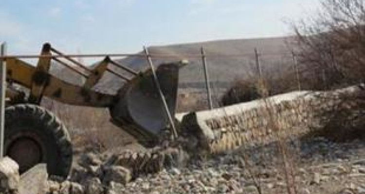 شناسایی ۲۹۱ مورد تخلف در حریم جاده‌های کرمانشاه 